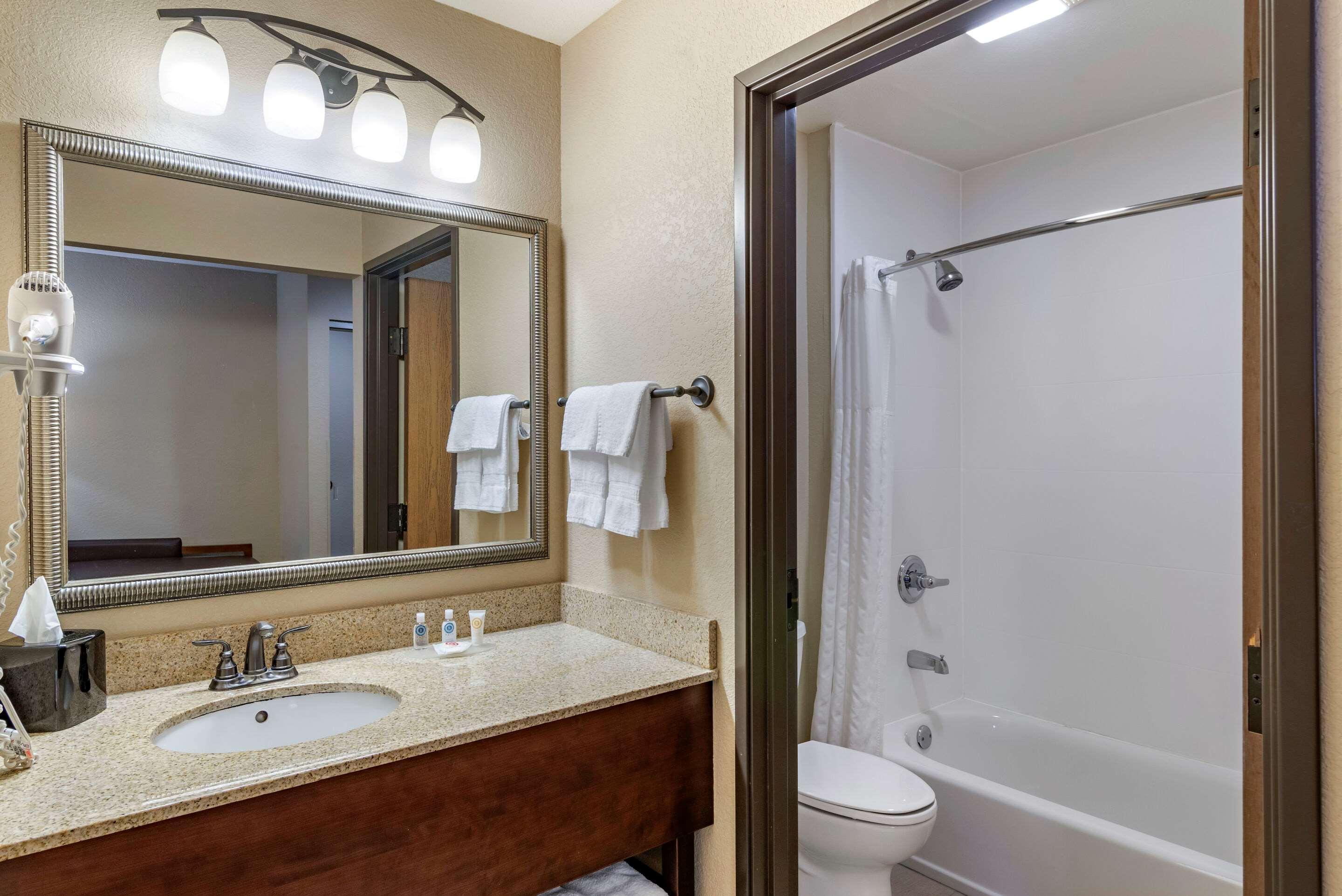 בלו רידג' Comfort Inn & Suites מראה חיצוני תמונה