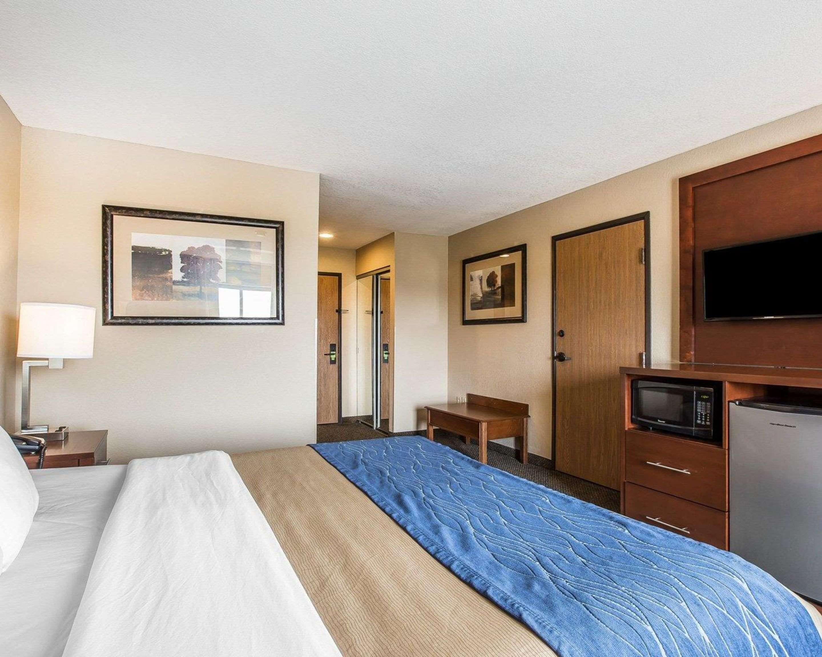Comfort Inn & Suites בלו רידג' מראה חיצוני תמונה